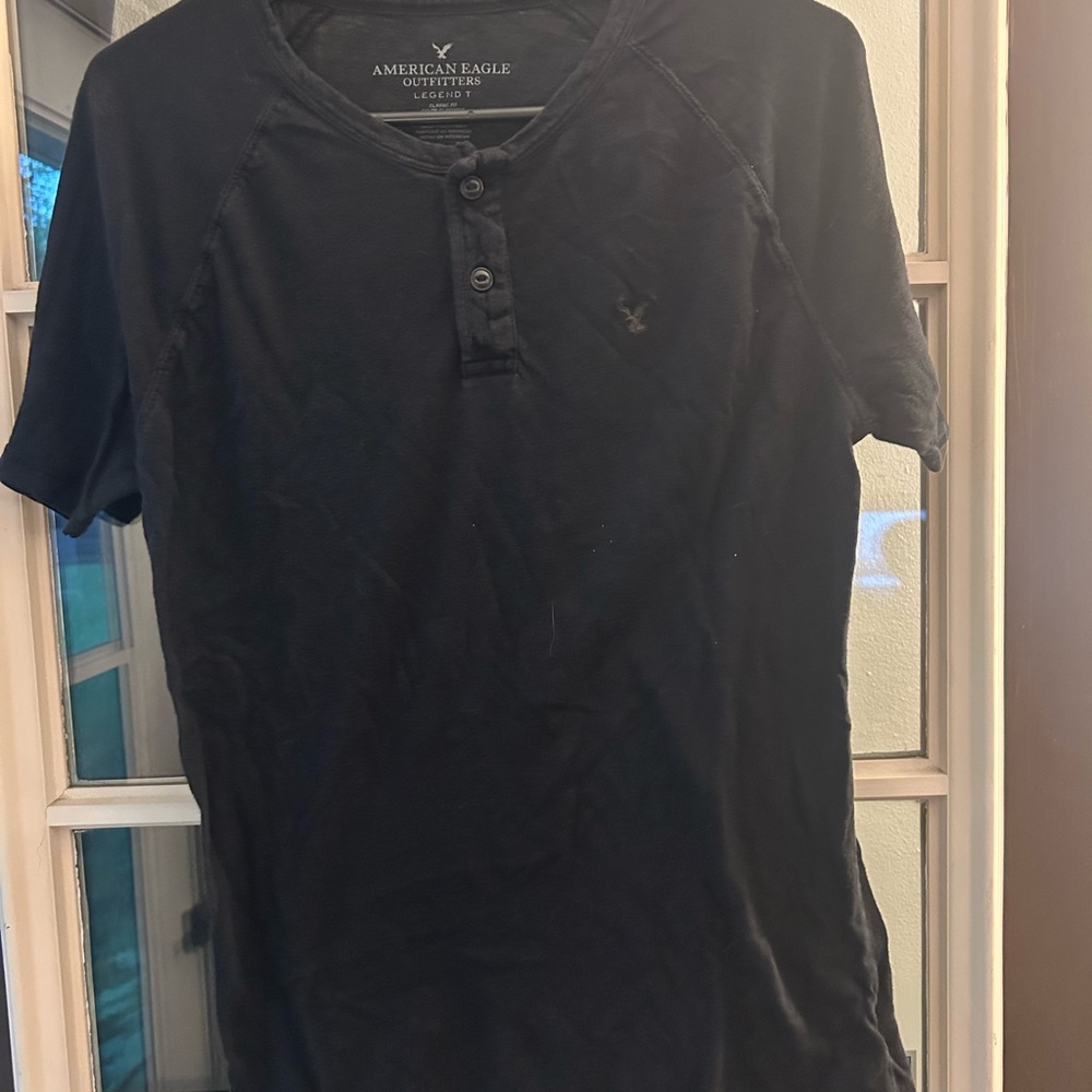 American Eagle Outfitters Dark Short Sleeve Tee